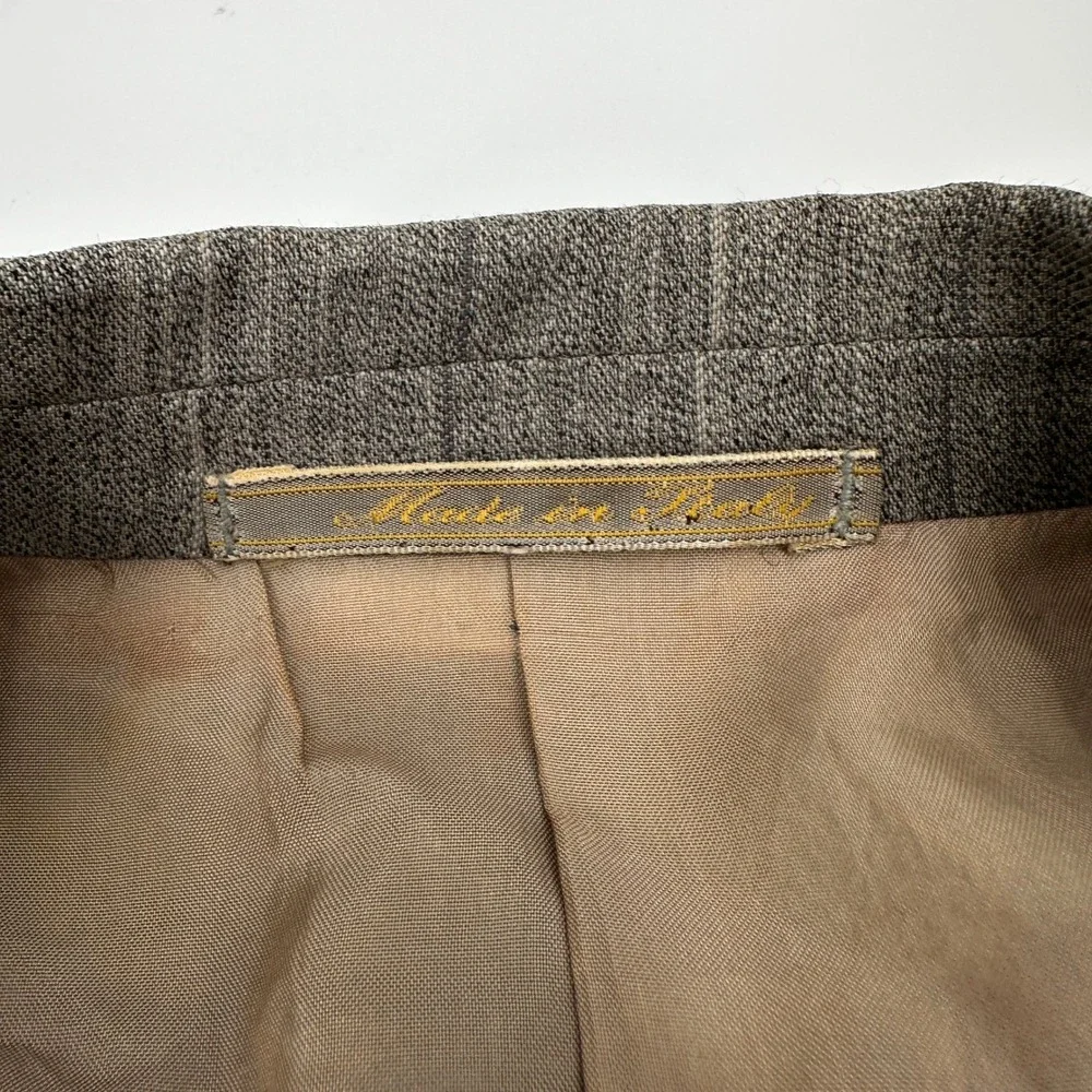 Corneliani Men's‎ 42R Pinstripe Double Breasted Silk Blend Jacket Blazer Italy